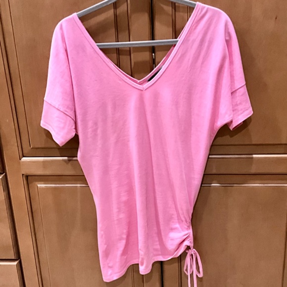 Moda Intl Very Pretty Pink Top with Low V Neck & Tied on One Side Sz S (or S/M) - Picture 6 of 6